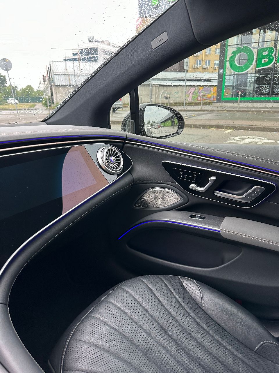 Mercedes-Benz EQS - фото 31