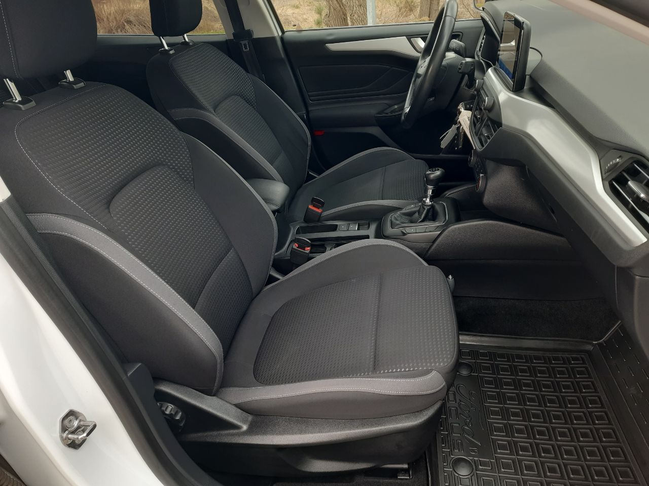 Ford Focus - фото 28