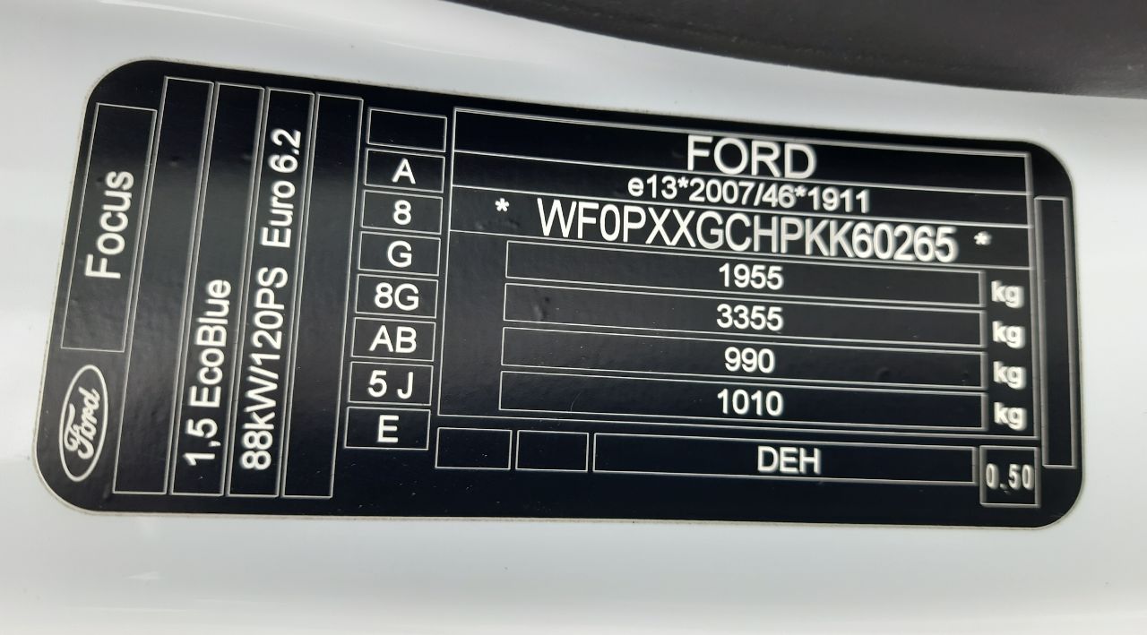 Ford Focus - фото 12