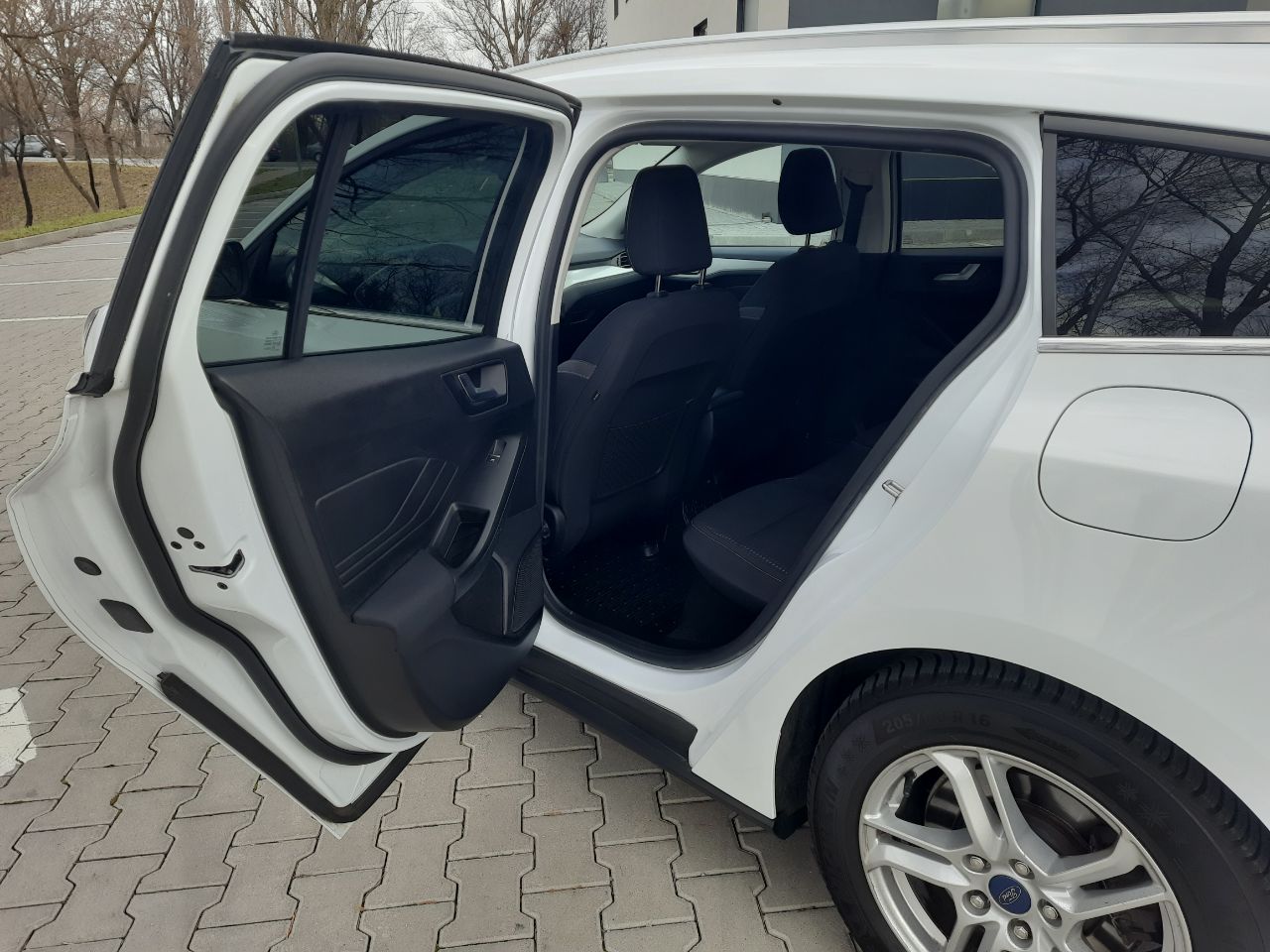 Ford Focus - фото 43