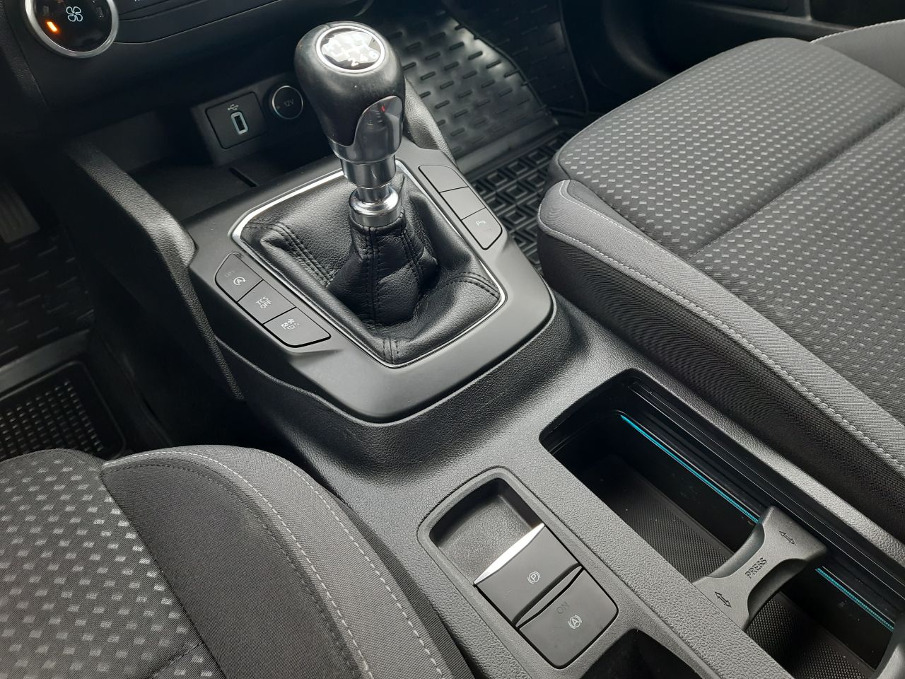 Ford Focus - фото 20