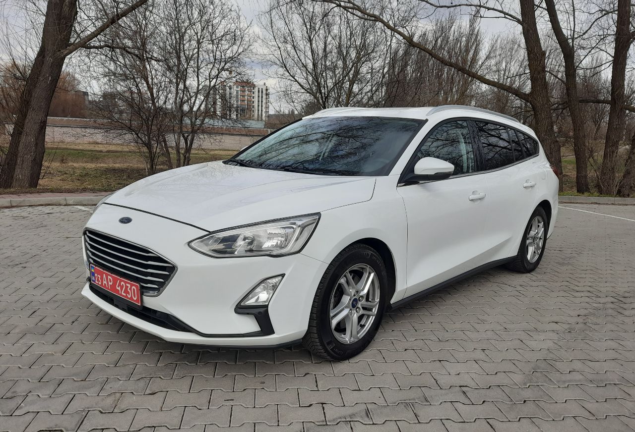 Ford Focus - фото 1