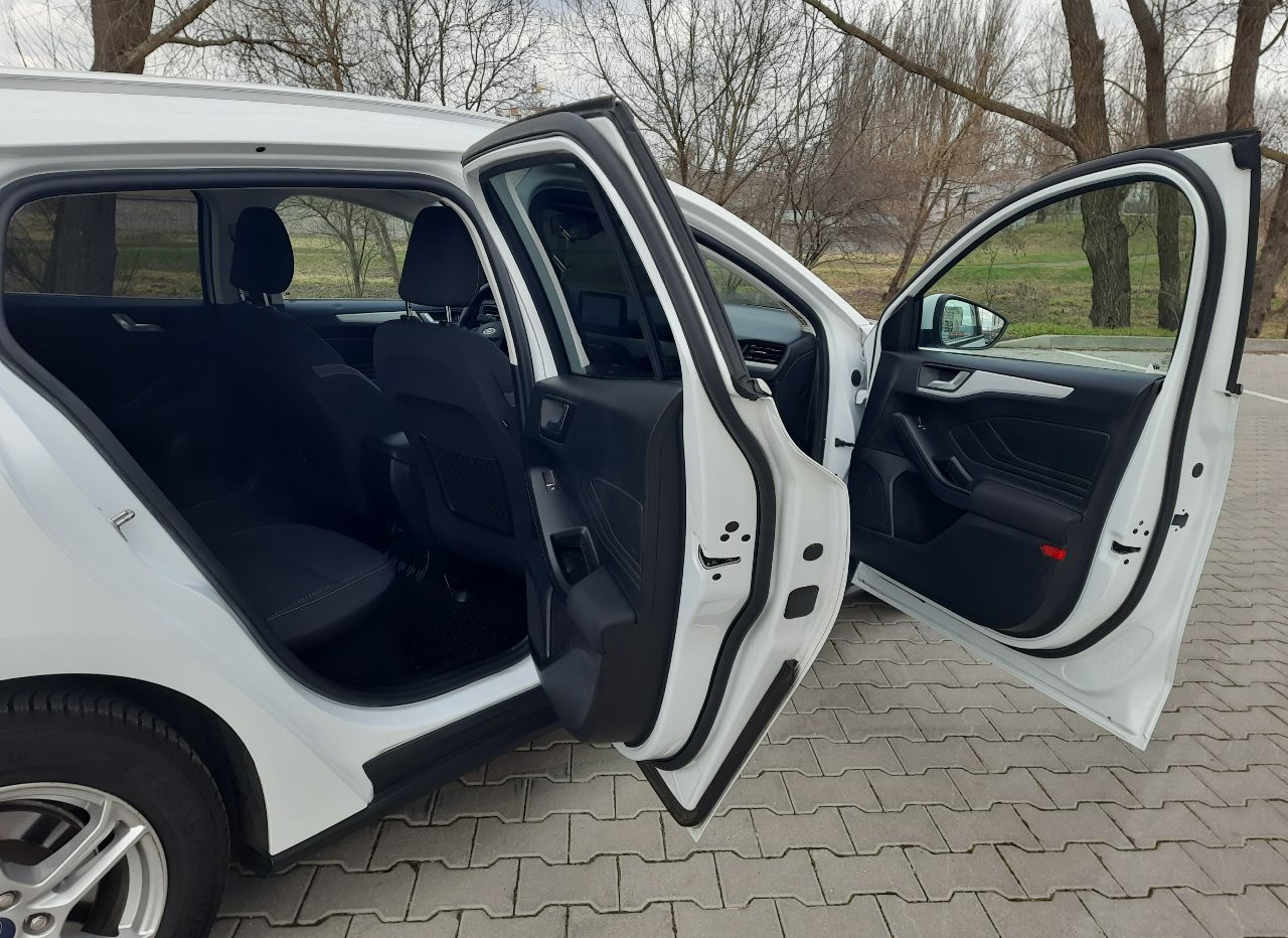 Ford Focus - фото 39