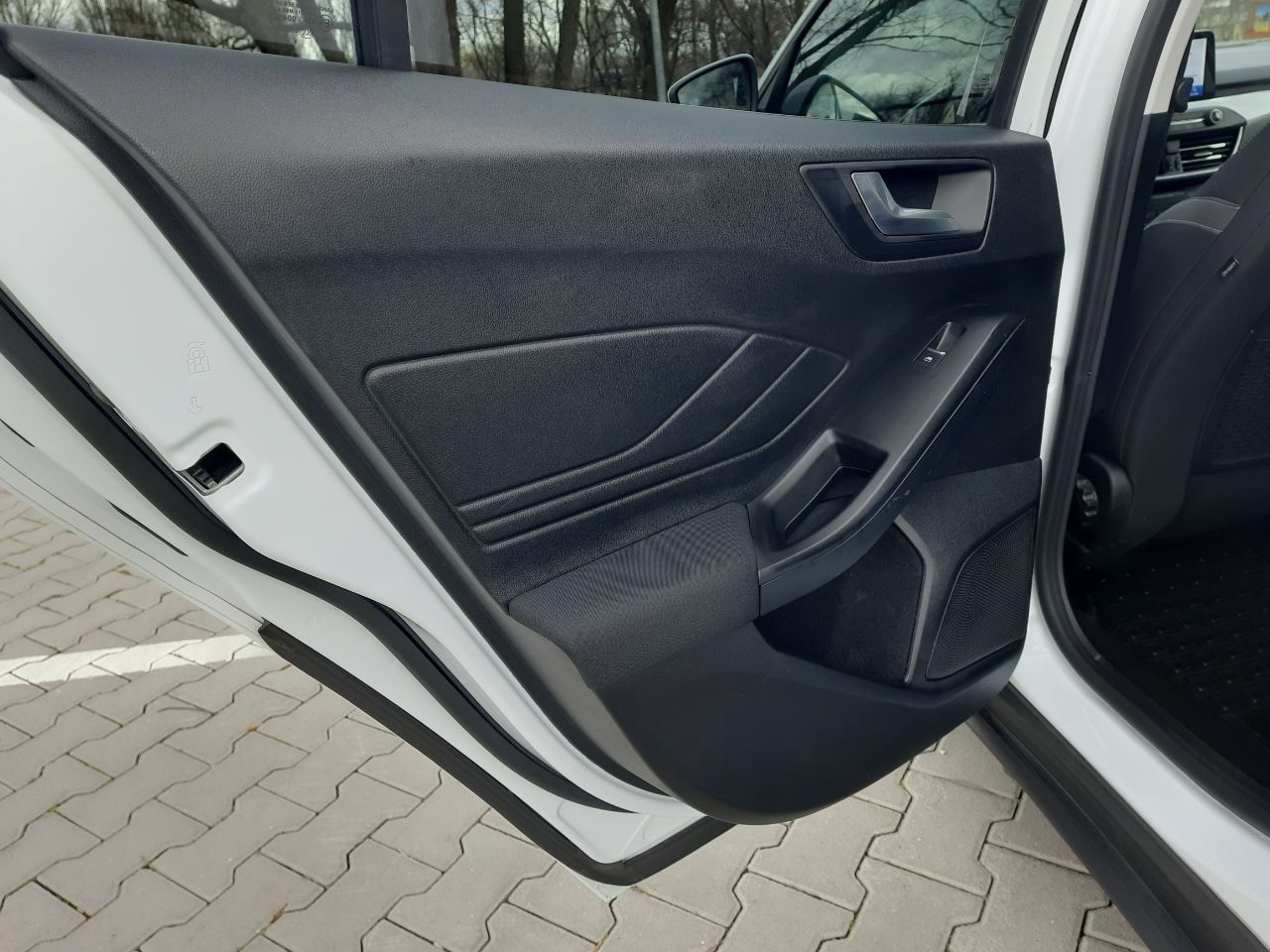 Ford Focus - фото 42