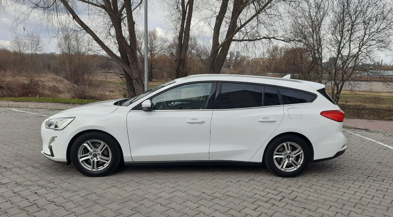 Ford Focus - фото 4