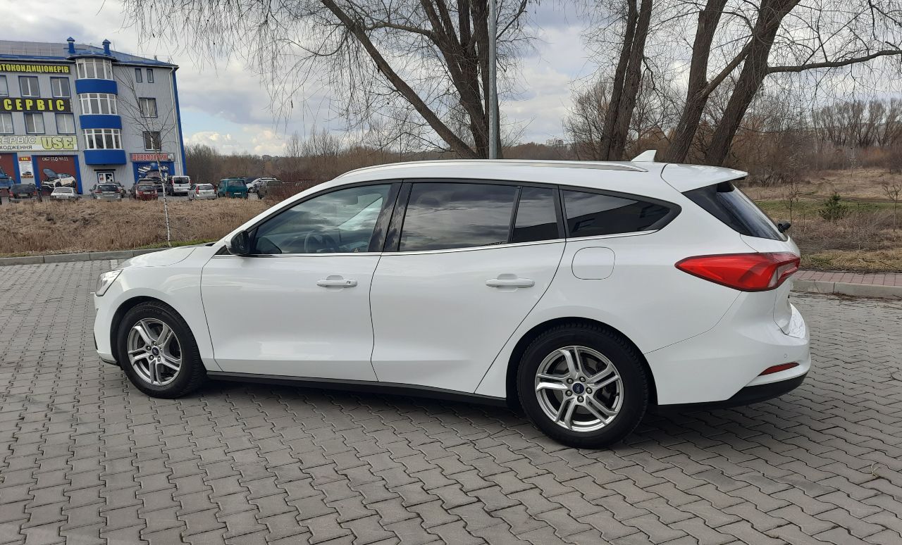 Ford Focus - фото 5
