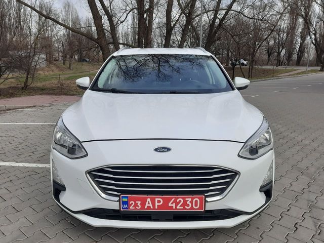 Ford Focus - фото 2