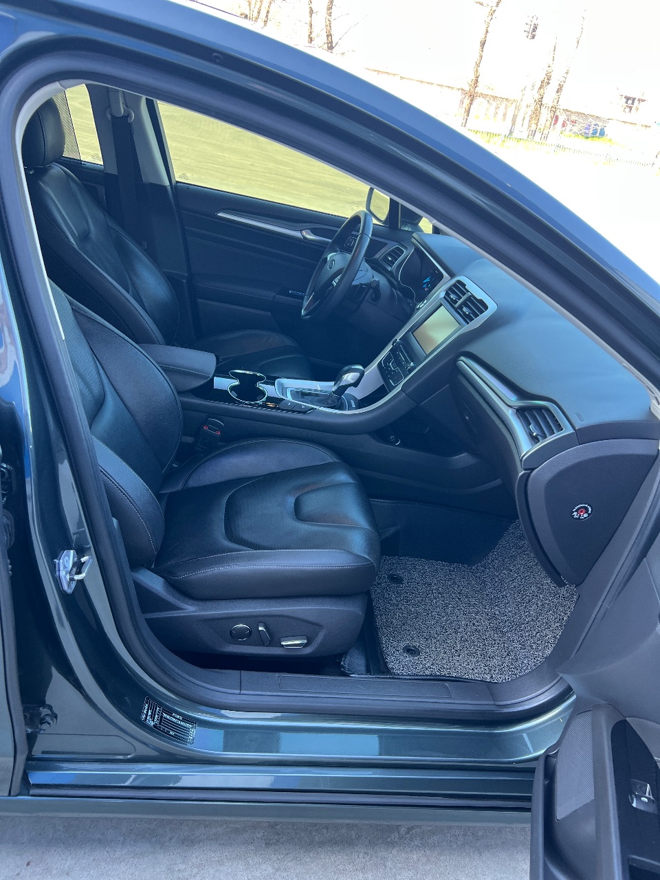 Ford Mondeo - фото 43