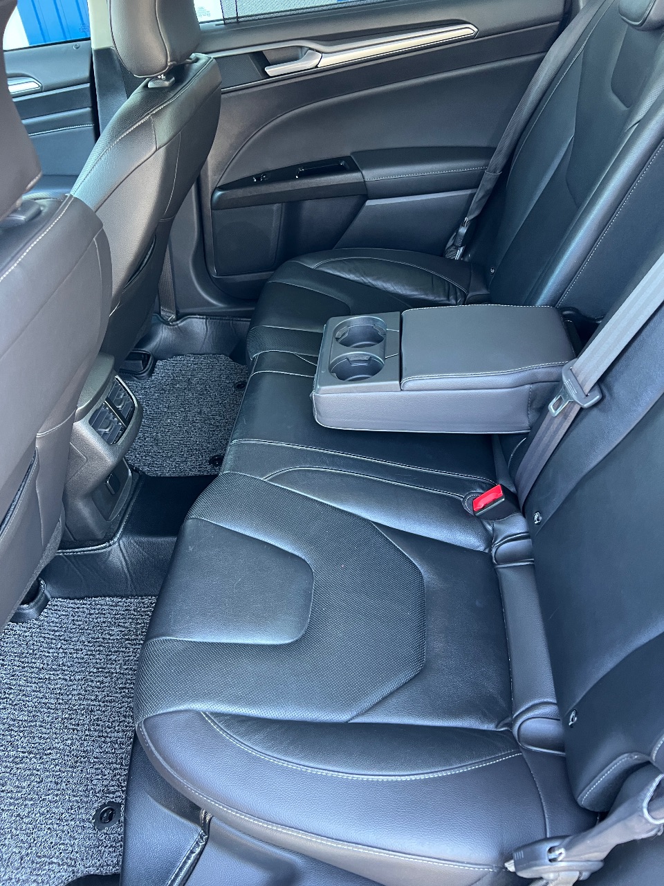 Ford Mondeo - фото 30