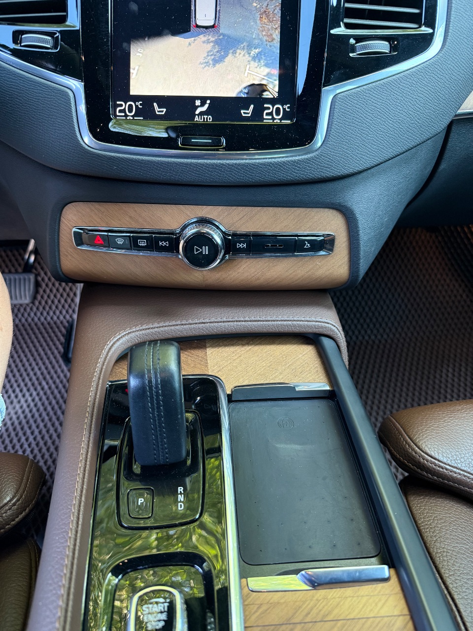 Volvo XC90 - фото 9