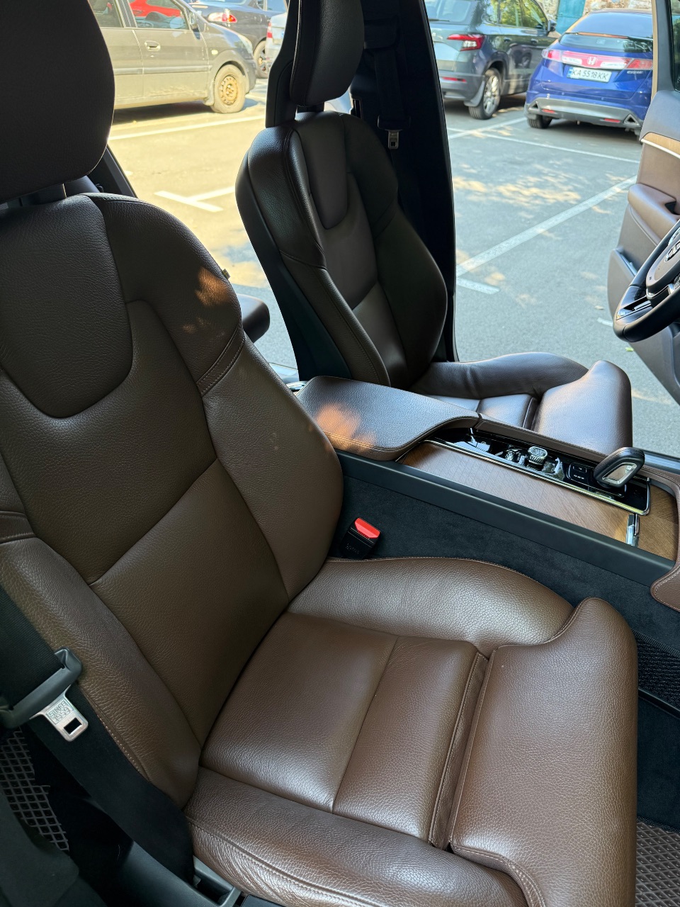 Volvo XC90 - фото 6