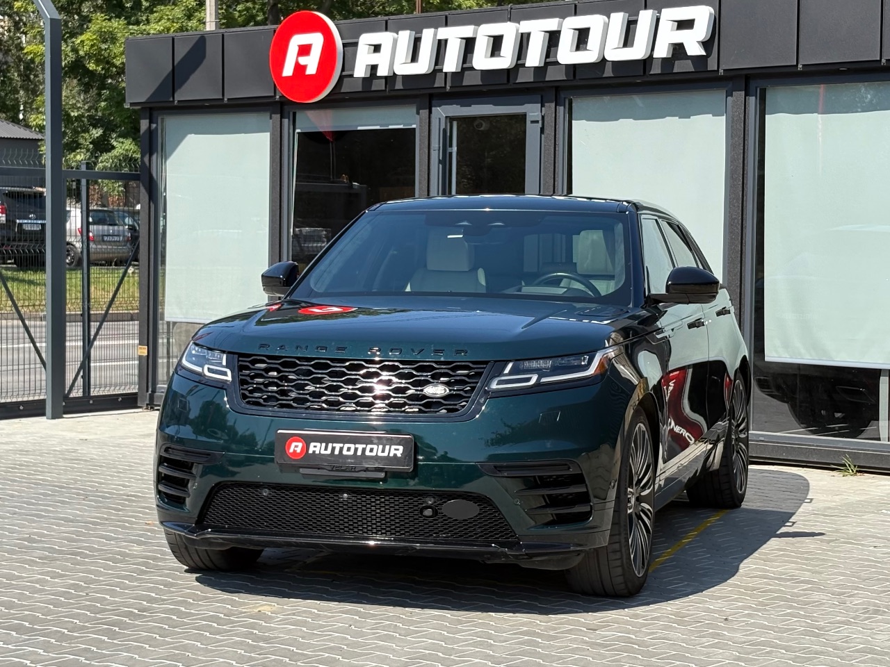 Land Rover Range Rover Velar - фото 1