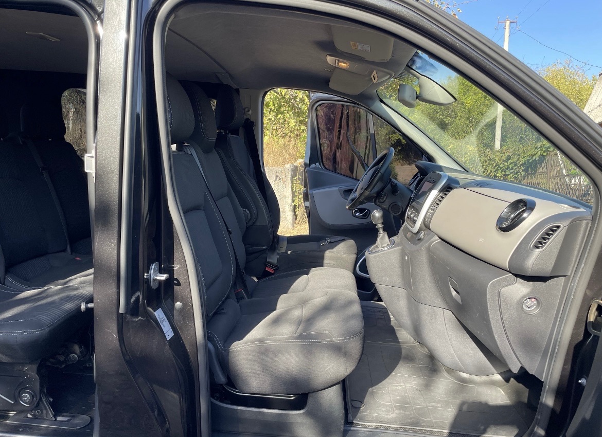 Renault Trafic - фото 6