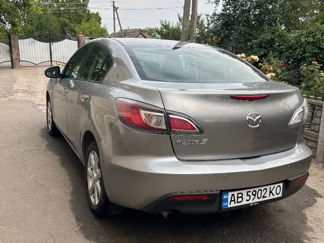 Mazda 3 - фото 5