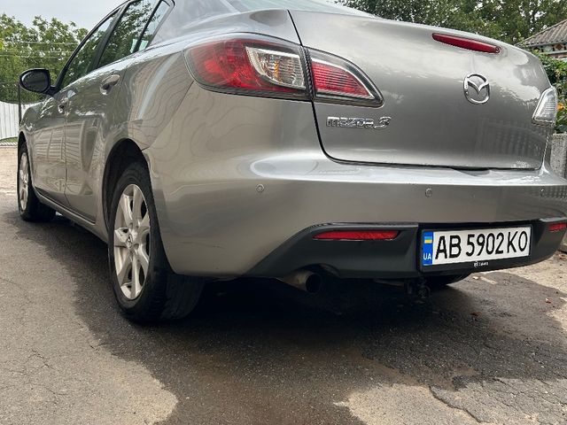 Mazda 3 - фото 2