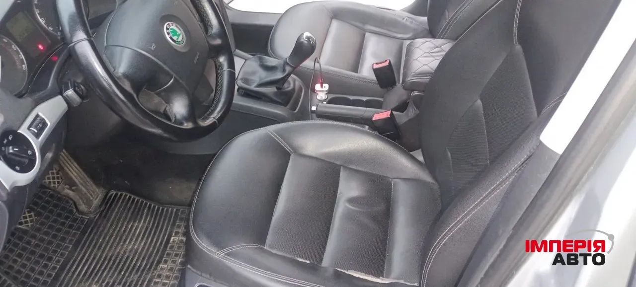 Skoda Octavia - фото 8