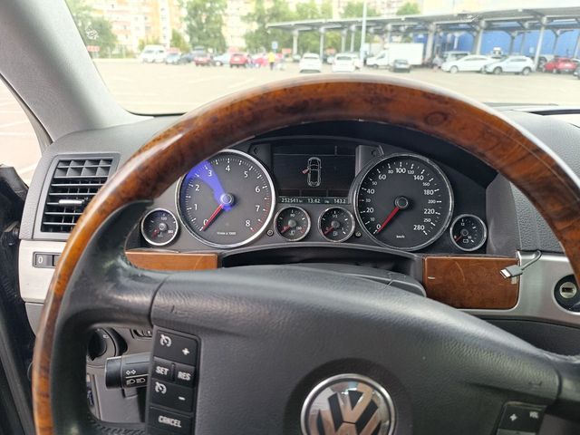 Volkswagen Touareg - зображення 5