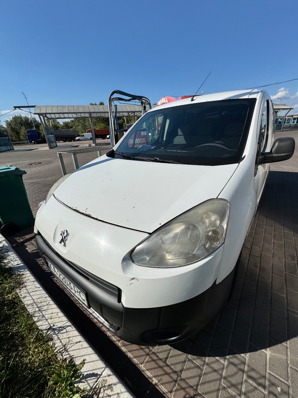 Peugeot Partner - фото 1