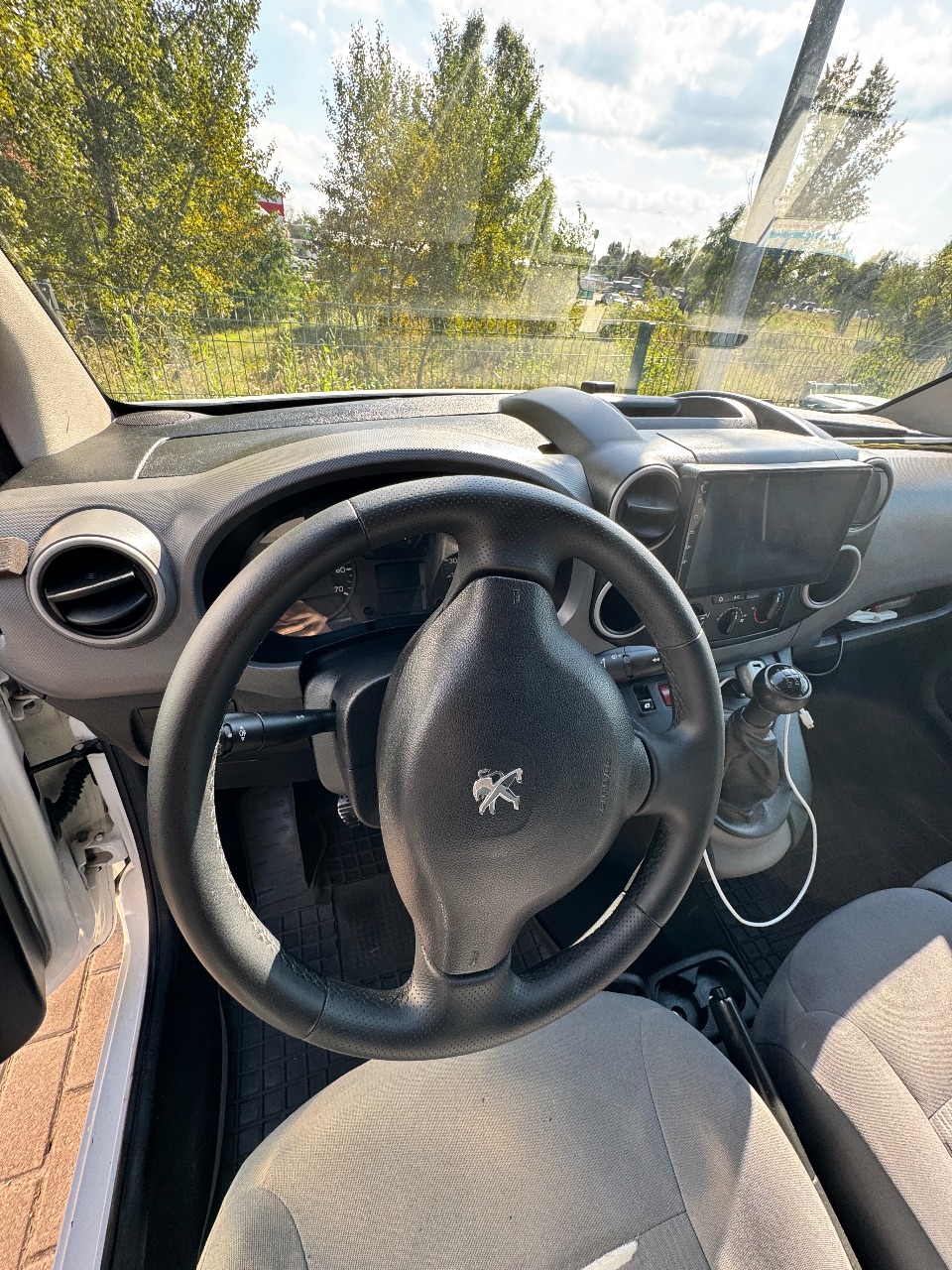Peugeot Partner - фото 6