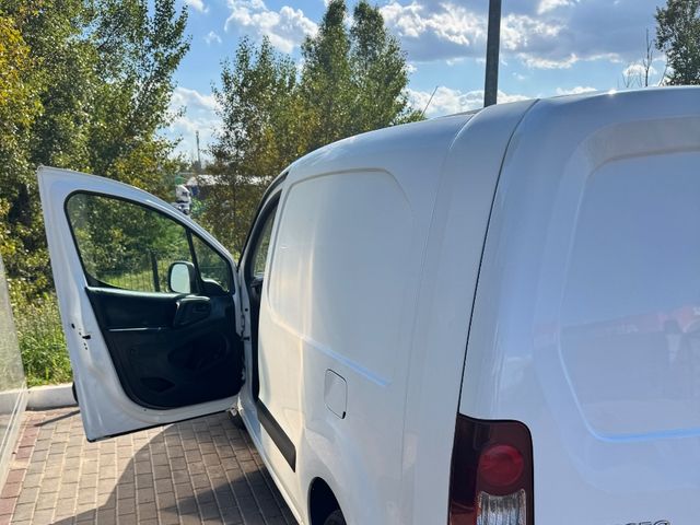 Peugeot Partner - фото 5