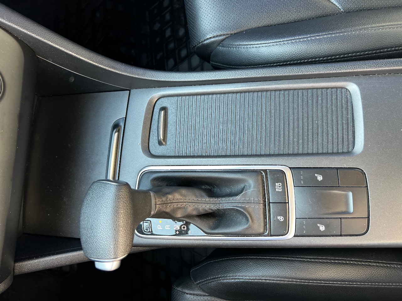 Kia K5 - фото 14