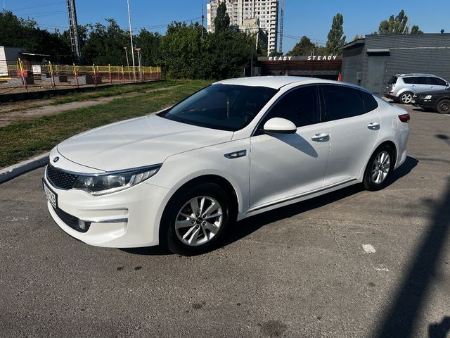 Kia K5 - фото 1