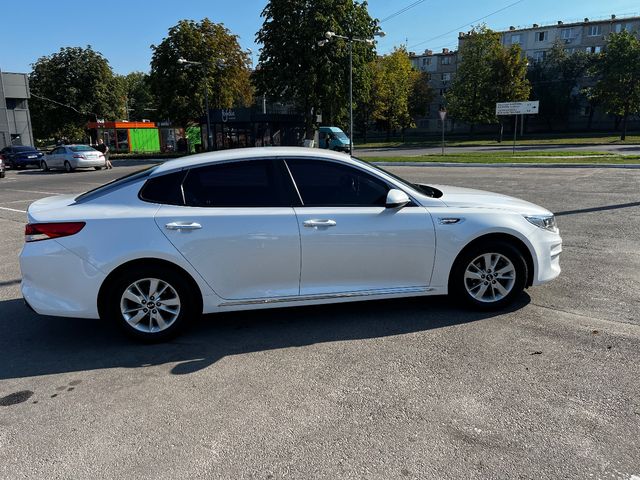 Kia K5 - фото 4
