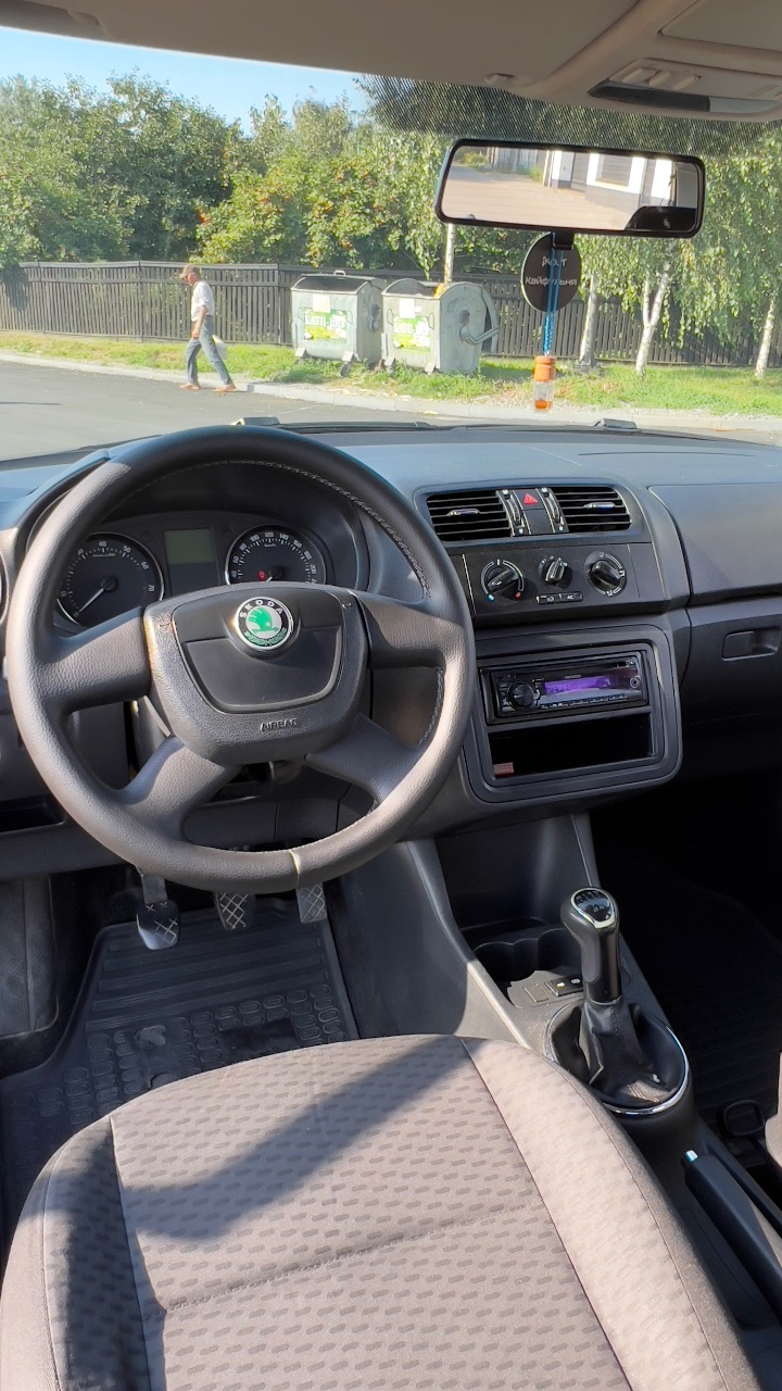 Skoda Fabia - фото 9