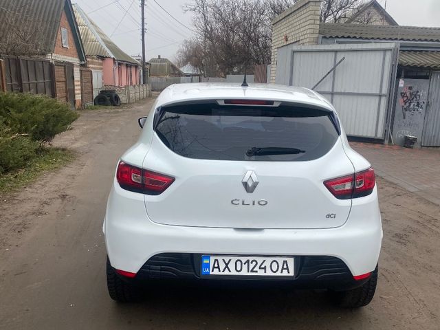 Renault Clio - фото 4