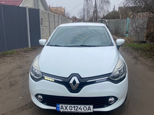 Renault Clio - фото 1