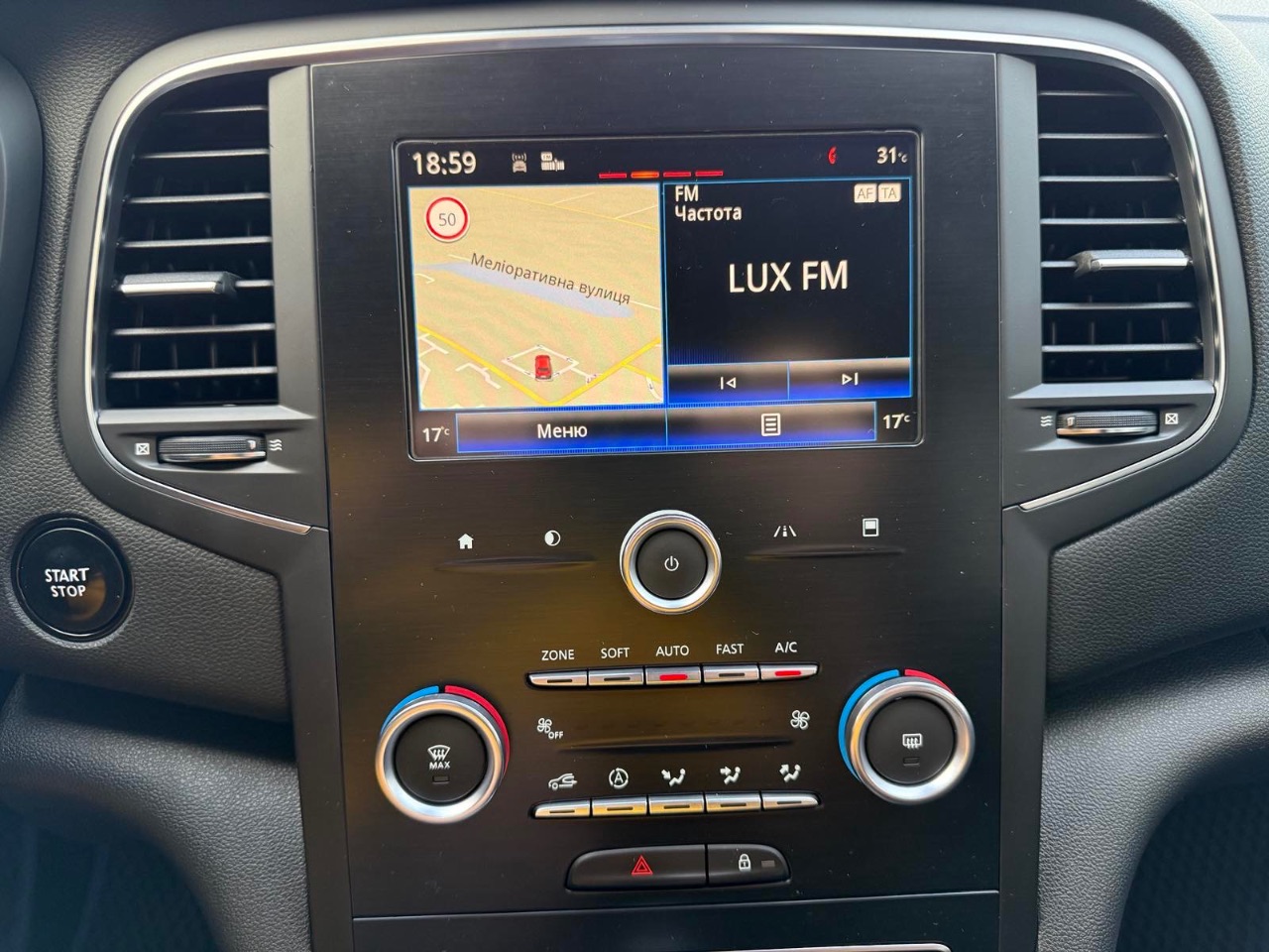 Renault Megane - фото 18