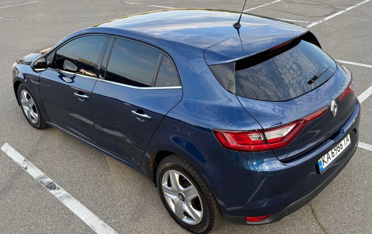 Renault Megane - фото 11