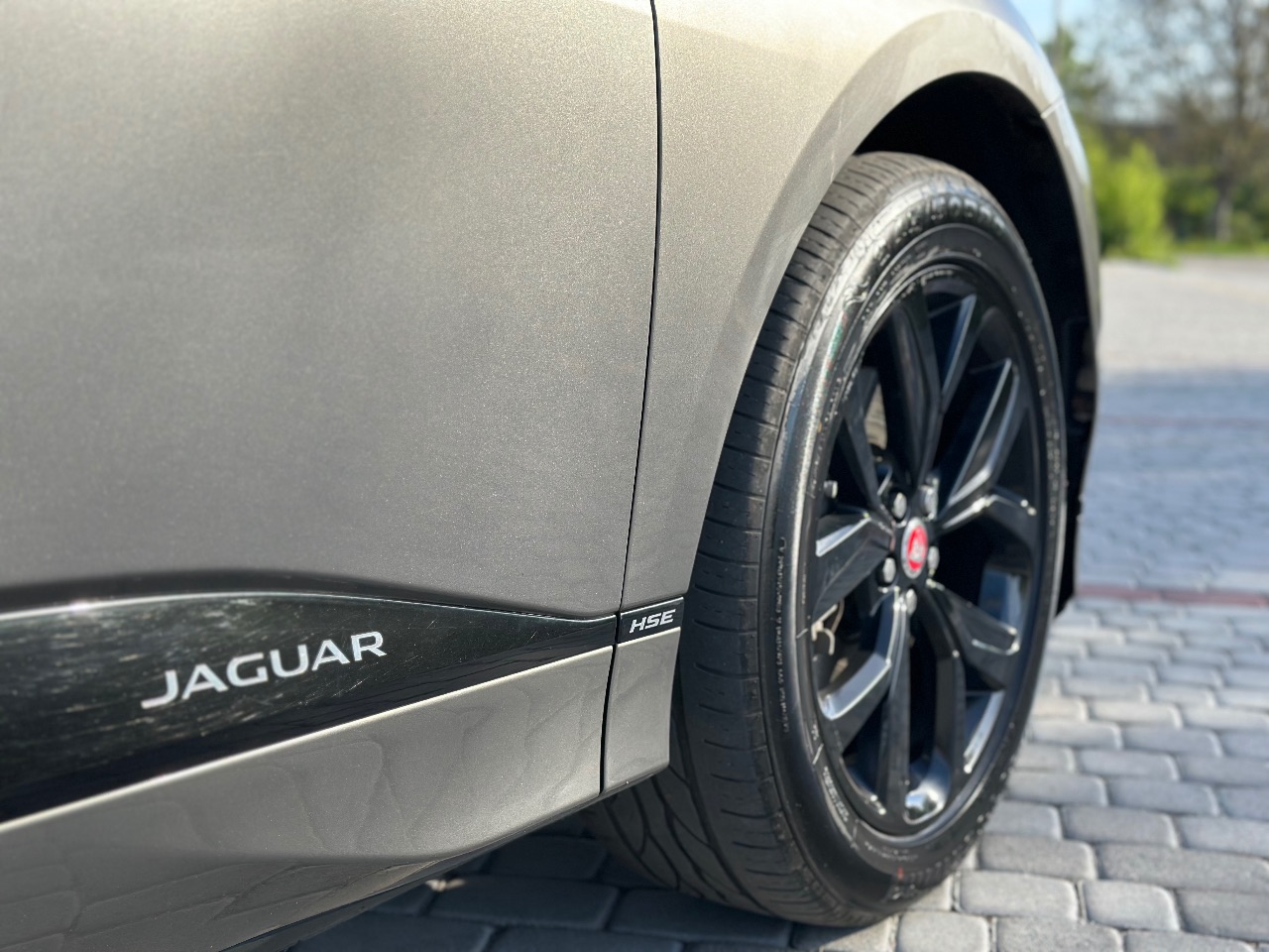 Jaguar I-Pace - фото 10