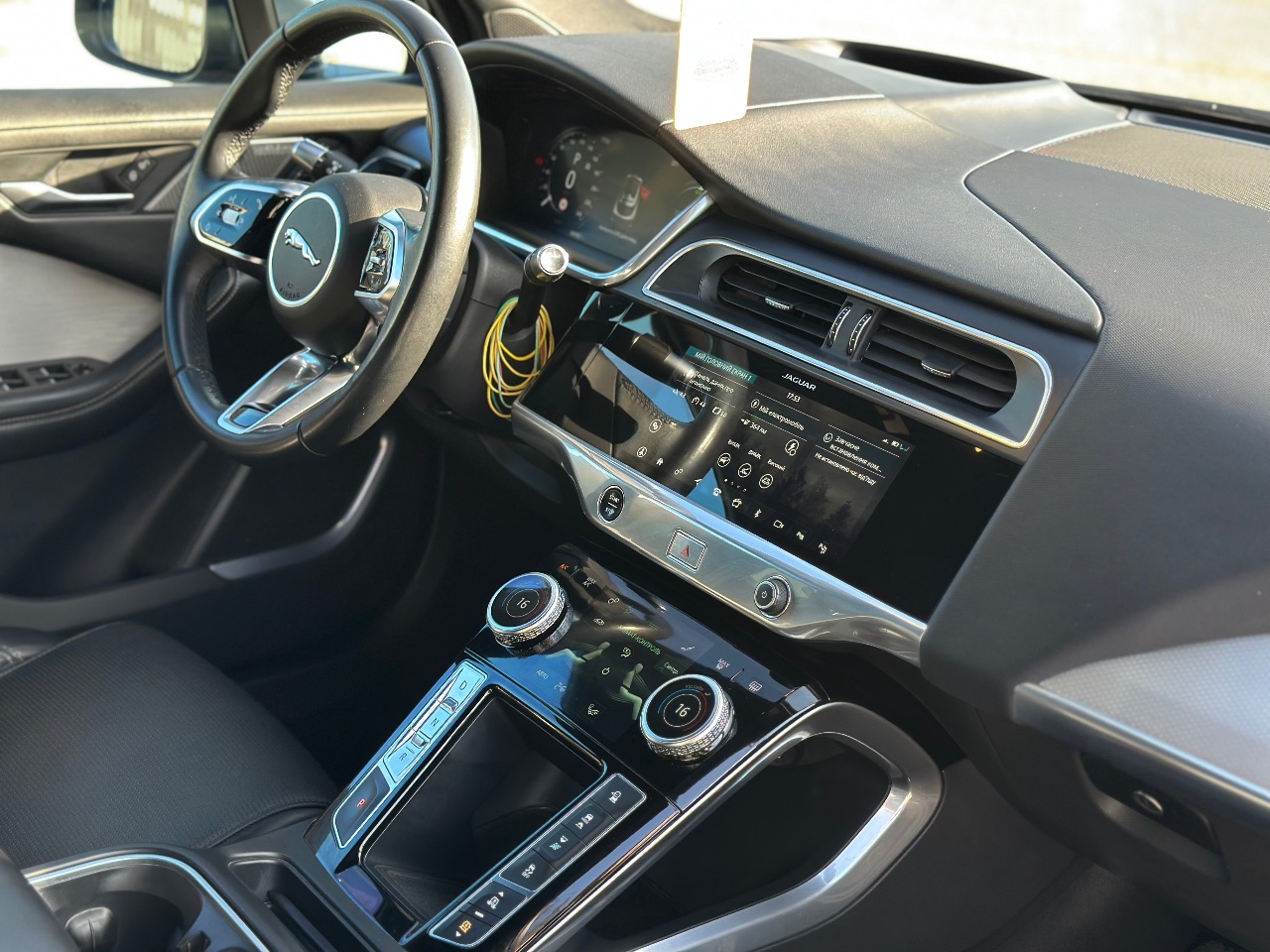 Jaguar I-Pace - фото 19