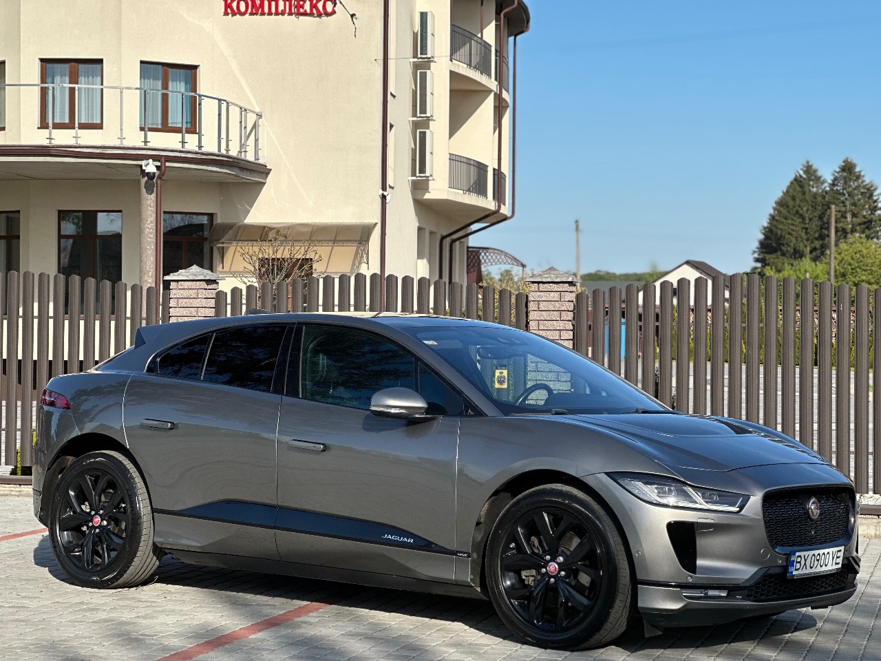 Jaguar I-Pace - фото 30