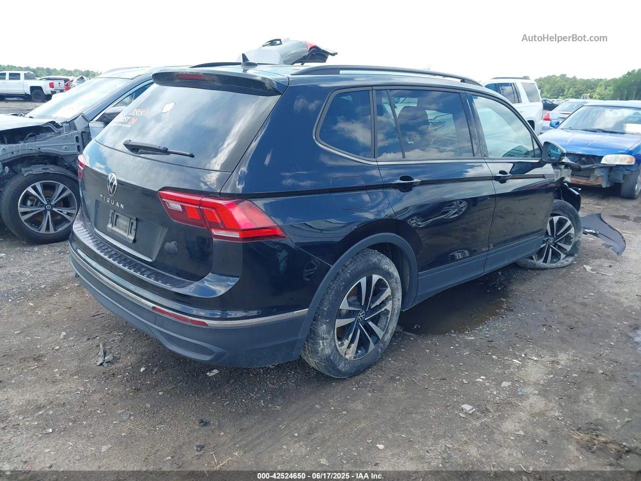 Volkswagen Tiguan - фото 3