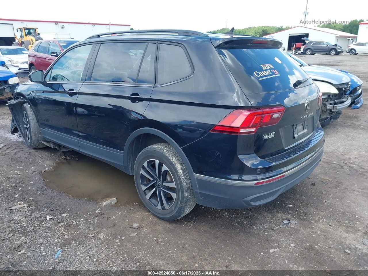 Volkswagen Tiguan - фото 2