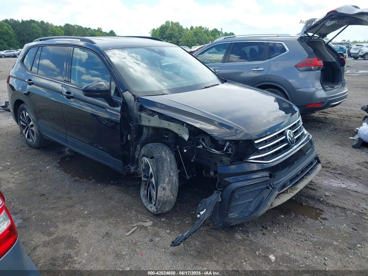 Volkswagen Tiguan - фото 4