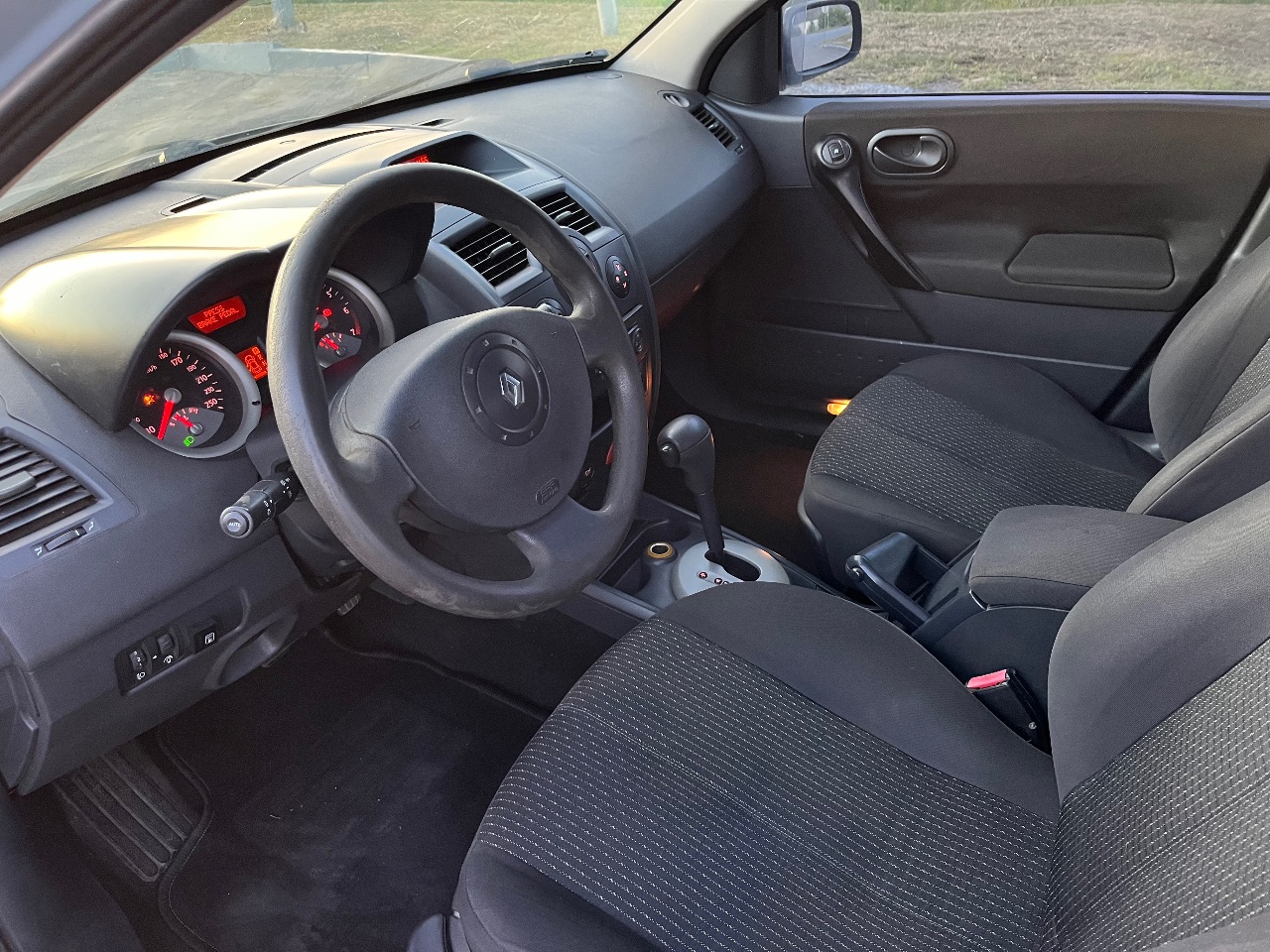 Renault Megane - фото 18