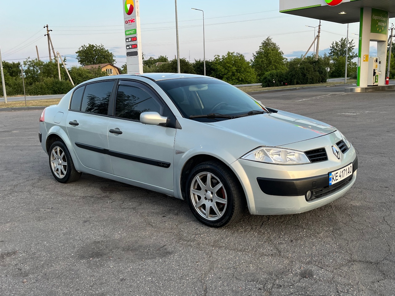 Renault Megane - фото 1