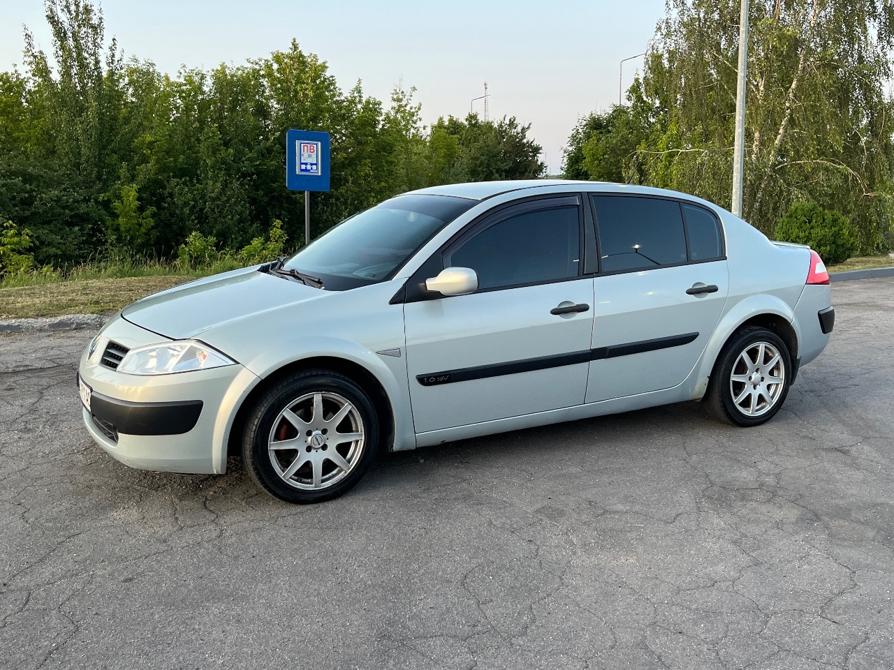 Renault Megane - фото 12