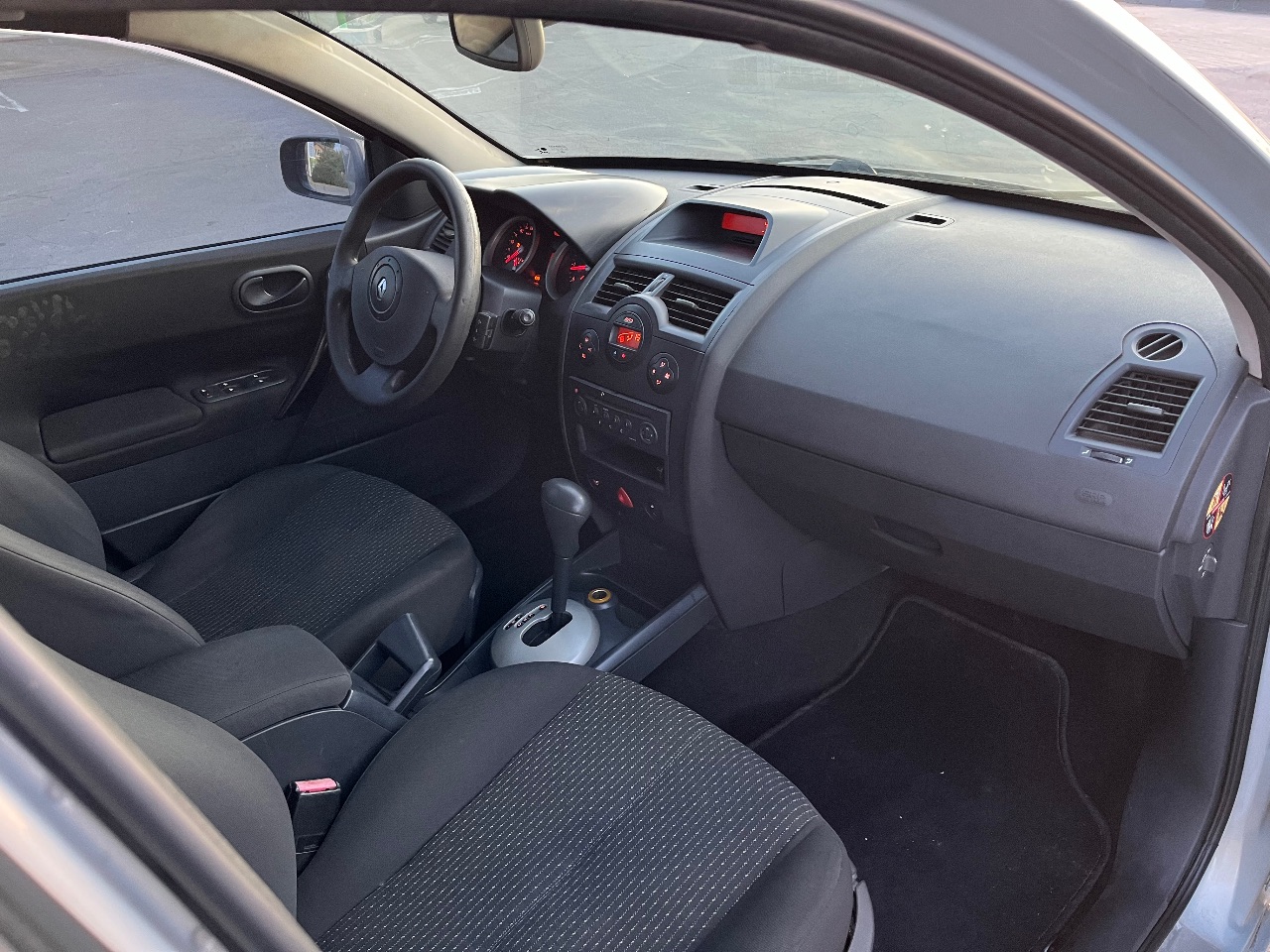 Renault Megane - фото 19