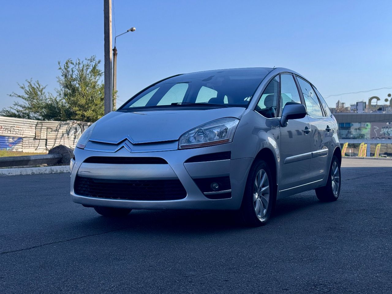 Citroen C4 Picasso - фото 2