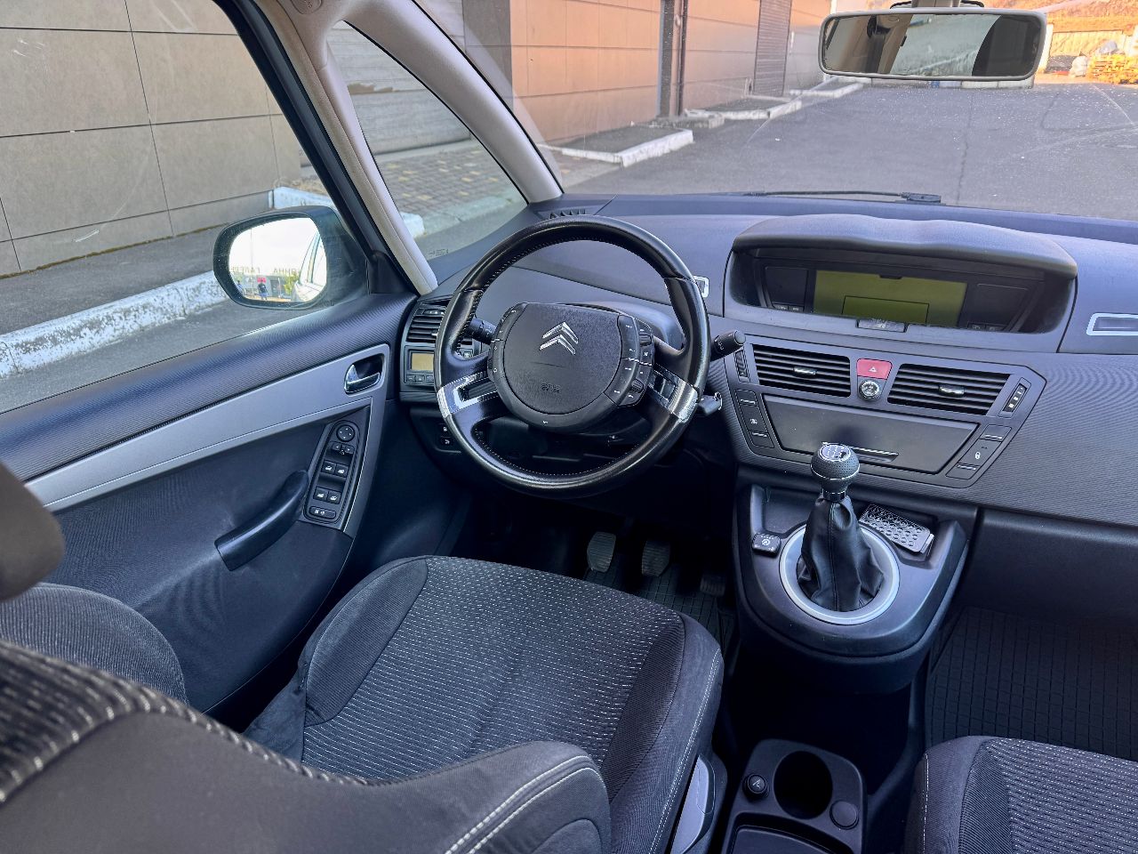 Citroen C4 Picasso - фото 12