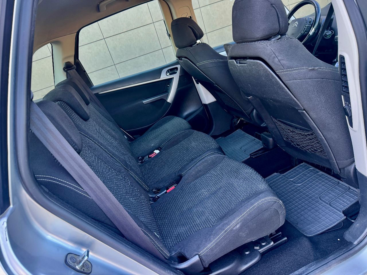 Citroen C4 Picasso - фото 11