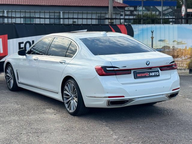 BMW 7 серії - фото 4