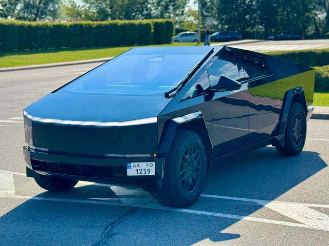 Tesla Cybertruck - фото 1