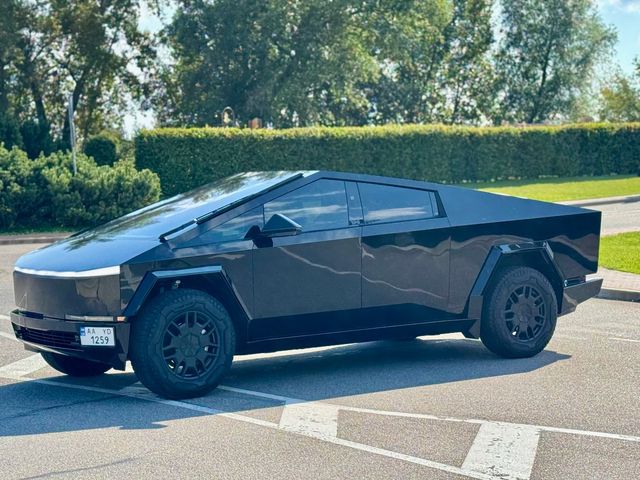 Tesla Cybertruck - фото 3