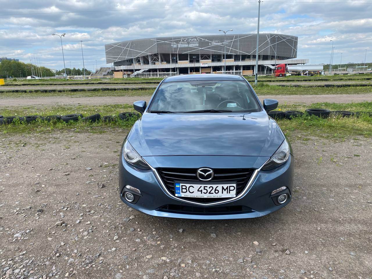 Mazda 3 - фото 2