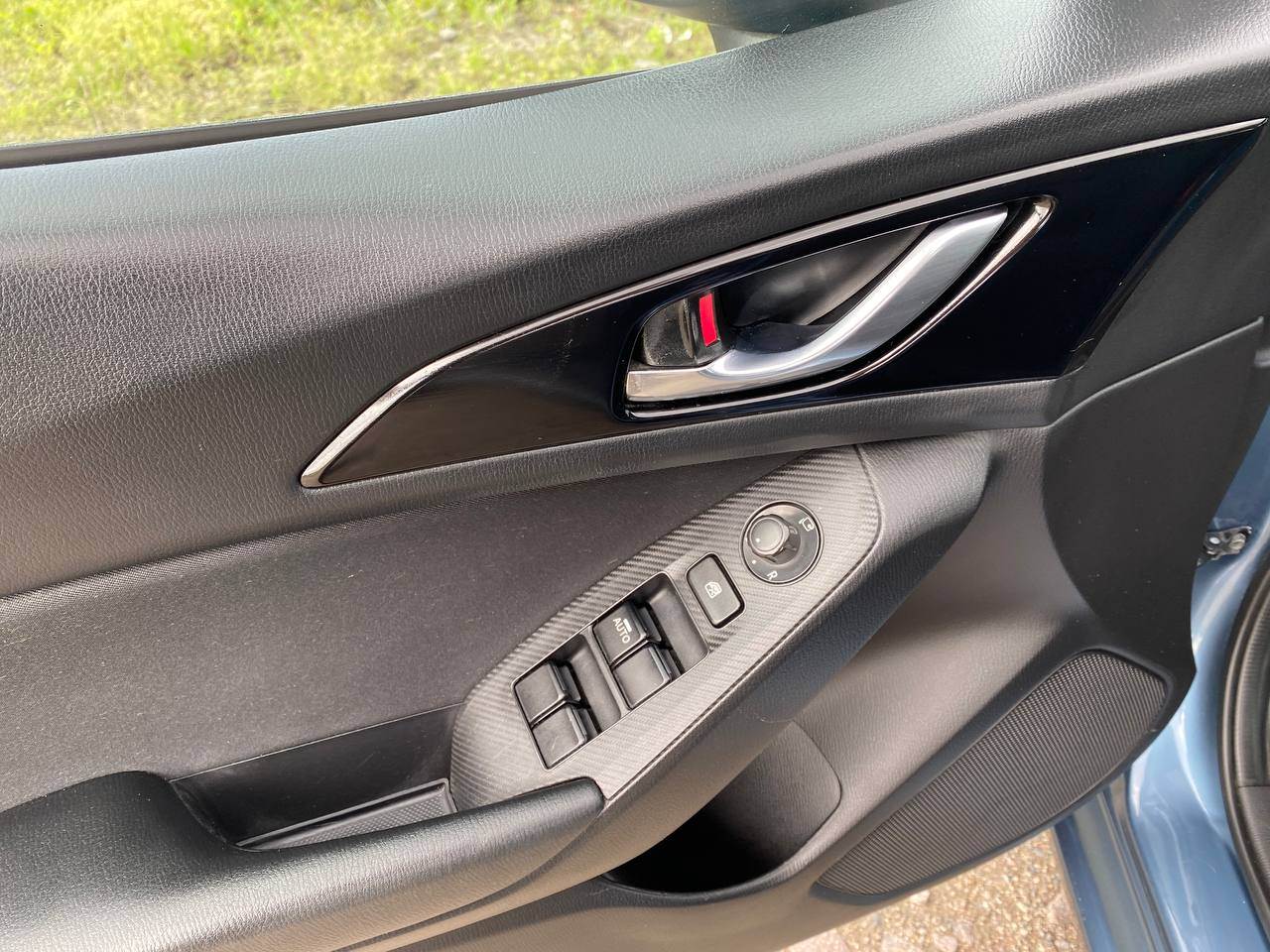 Mazda 3 - фото 14